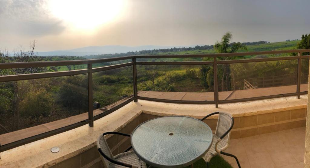 Apartament צימר תות Qaşrīn Zewnętrze zdjęcie